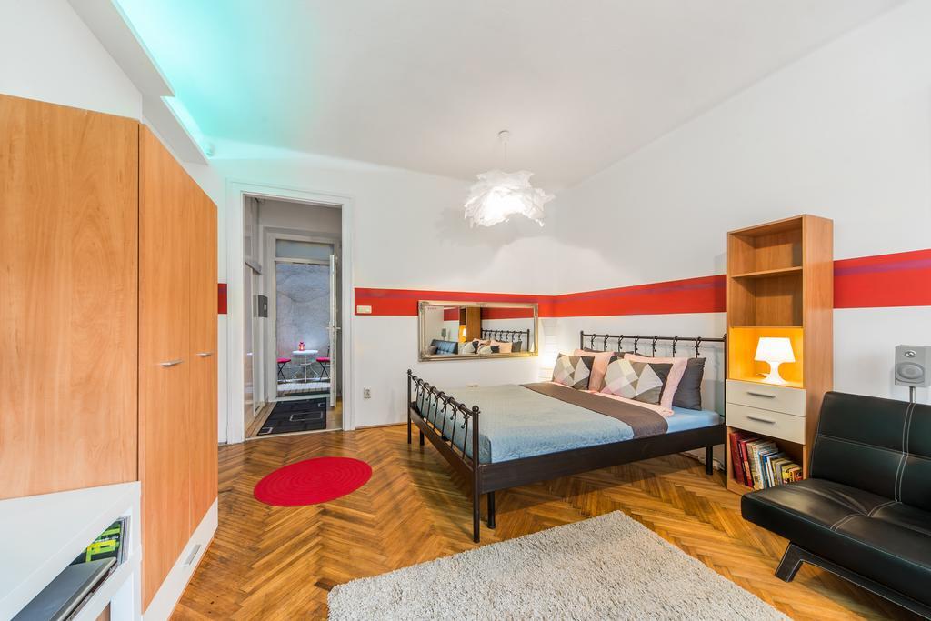 Perfect Holiday Apartment บูดาเปสต์ ภายนอก รูปภาพ